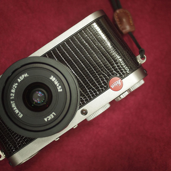 Leica X1, X2, X-E / Real leather skin : LEICA CASES & STRAPS by