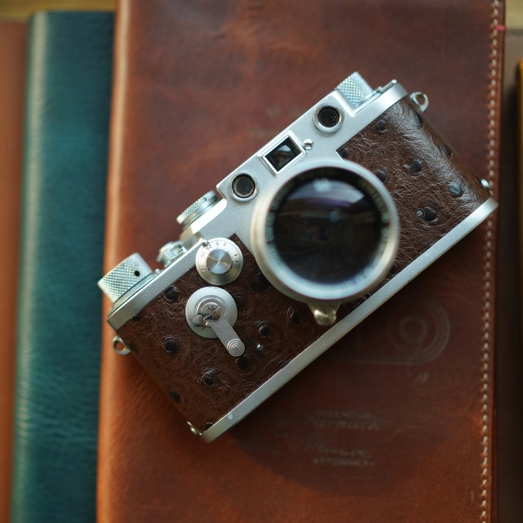 Leica Ⅲf＋Canon50mm f3.5 リザード革美品 0ed36813e7be4.jpg?w=750