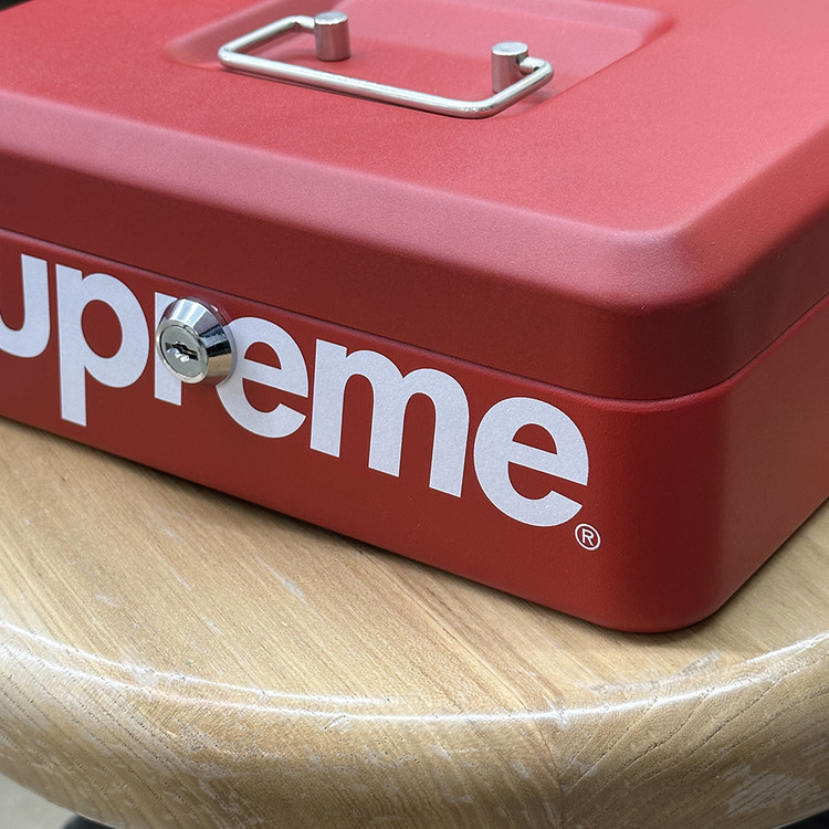 Supreme (Lock Box 17FW, 새제품) : 파브리크 스토어 Fabrique Store