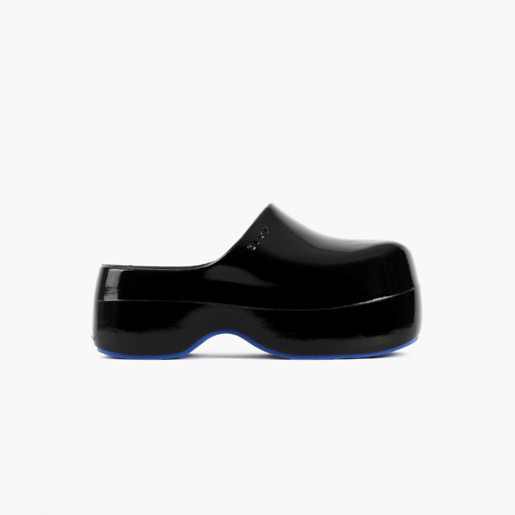 靴 OFOF 1F GLOSSY BLACK UK5 再販決定】韓国発のシューズブランド「OFOF」大好評につきGLOSSY BLACK