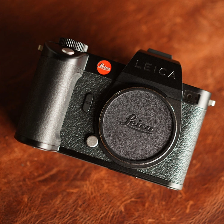 Leica SL2. SL2-S / Real leather skin : LEICA CASES & STRAPS by