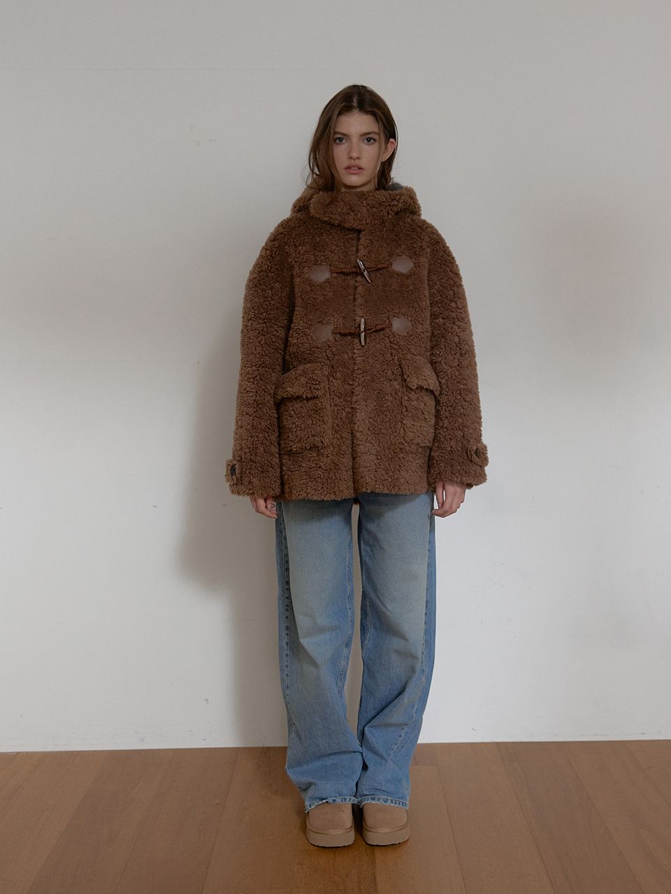 WOOL SHEARLING HOODIE MUSTANG (BROWN) : 아수라 (ASURA)