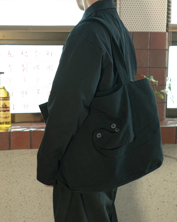 051-Spiral Tote Bag Black : THEY CALL ME 데이 콜 미