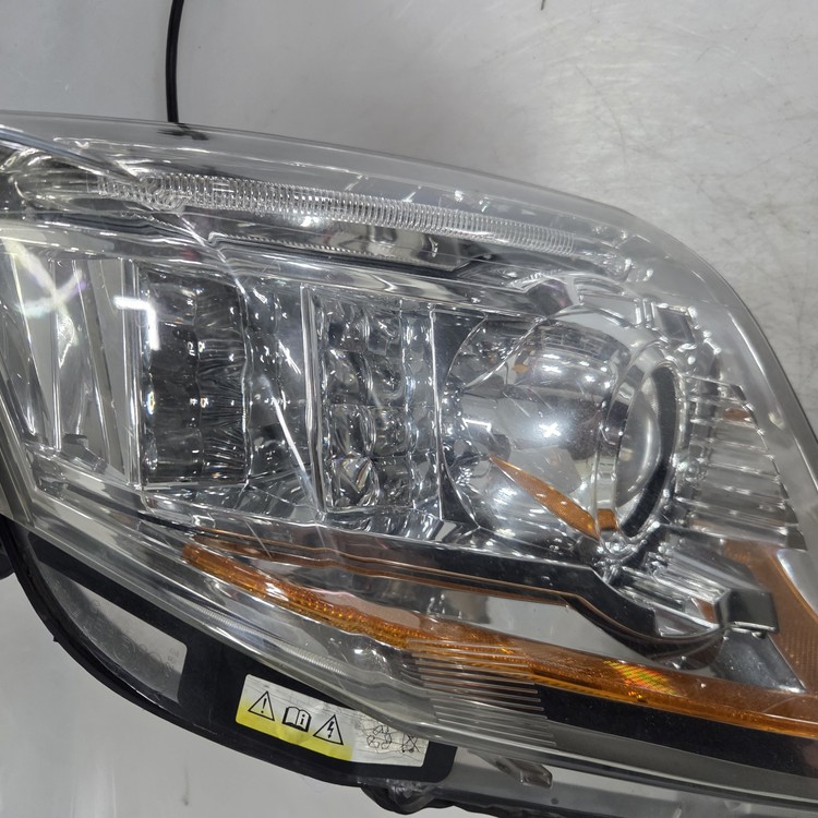 라이트 캐틸락 CTS 2세대 운전석 제논 라이트 GM25897363 : Eewha Parts