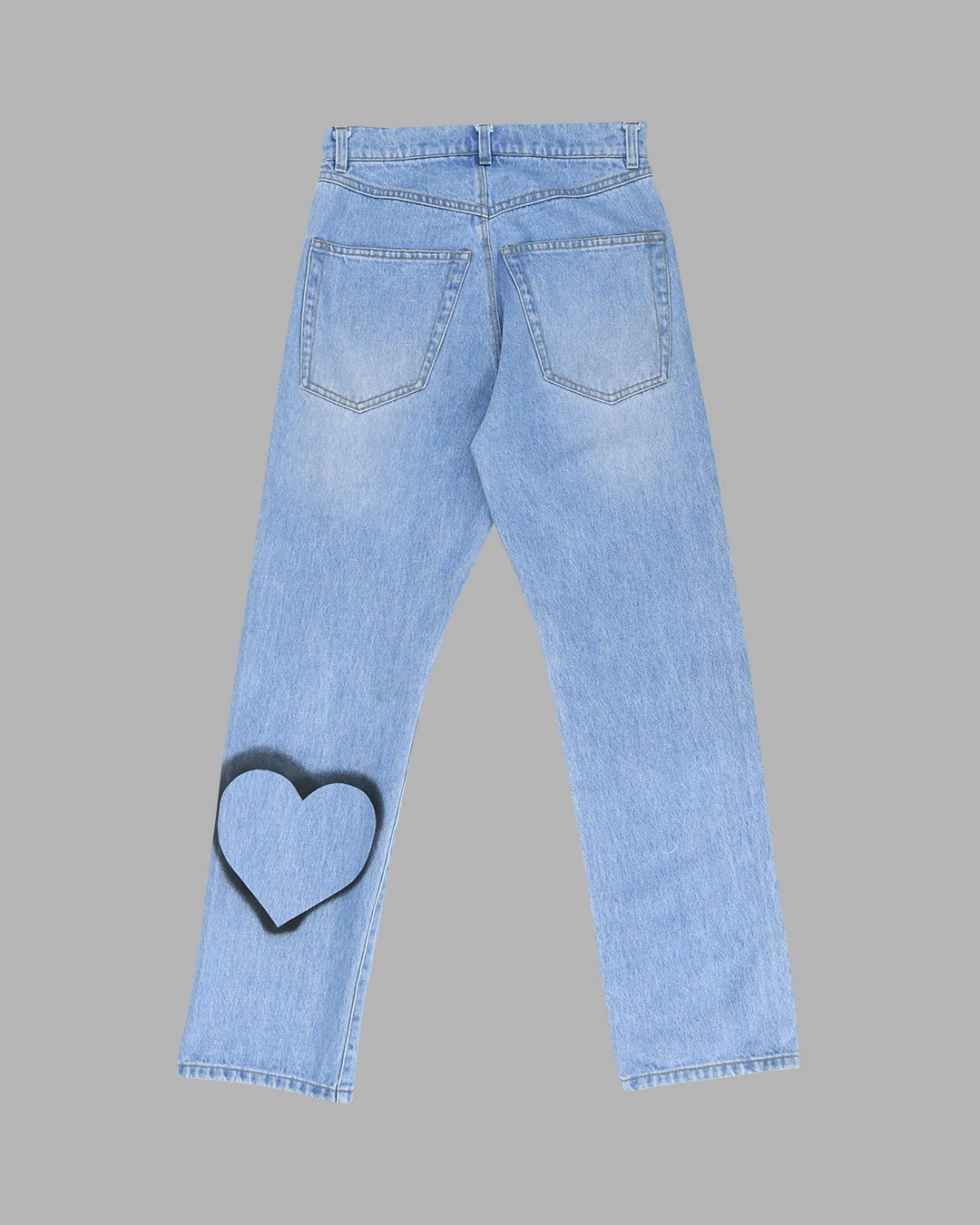 ◆THE MUSEUM VISITOR◆ LEATHER PATCH SPRAYED DENIM PANTS 082 LEATHER PATCH SPRAYED DENIM PANTS : THE MUSEUM VISITOR