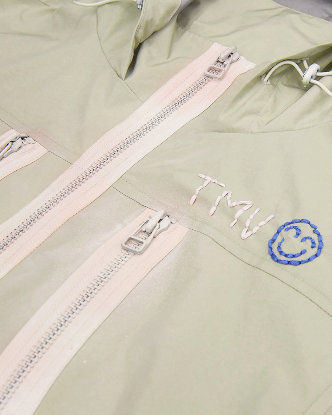 韓国商品/THE MUSEUMVISITOR LOVE SEE-THROUGH WINDBREAKER THE MUSEUM VISITOR