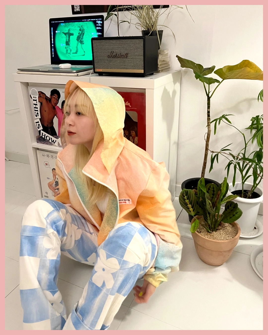 【THE MUSEUM VISITOR】SPRAYED PRINTED WINDBREAKER SPRAYED PRINTED WINDBREAKER (ORANGE) : THE MUSEUM VISITOR