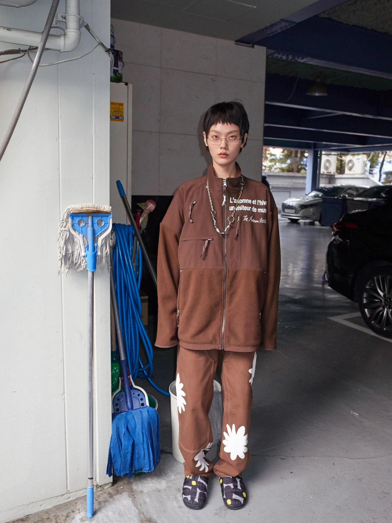 ◆THE MUSEUM VISITOR◆ HAND PAINTED FLOWER CITY PANTS BROWN e2f6ef415b5a4.jpg?w=1920