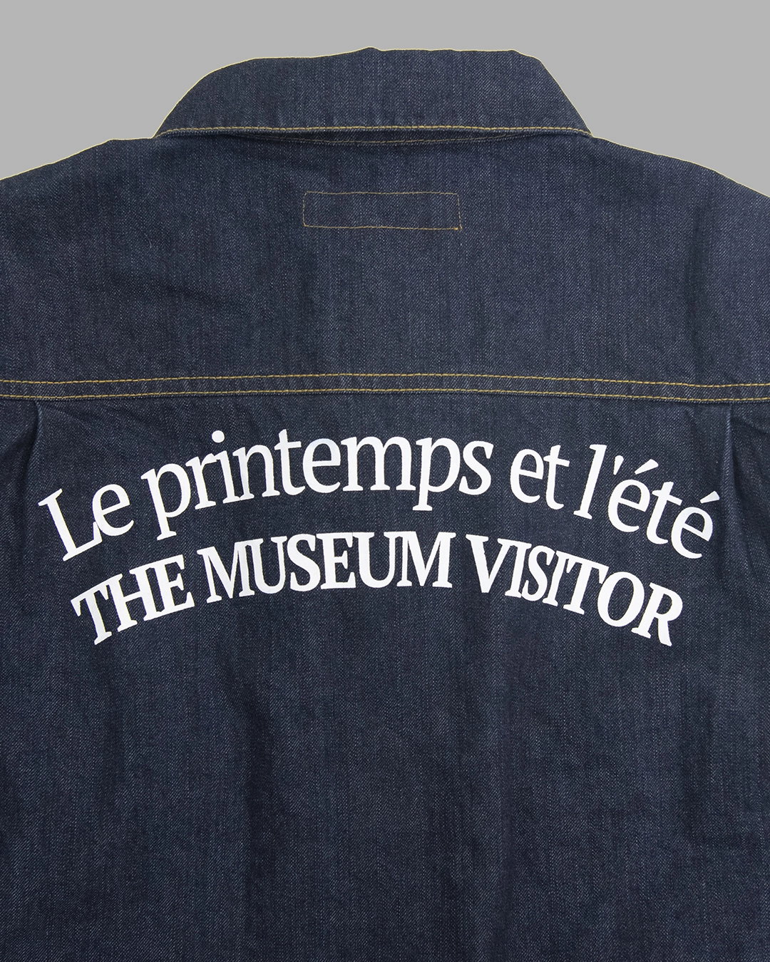 CURVED ZIPPER DENIM JACKET : THE MUSEUM VISITOR