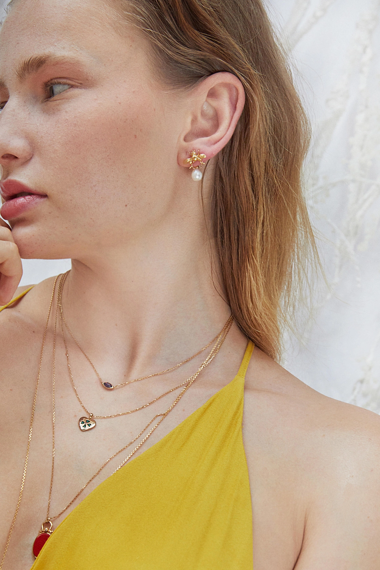 【SUBYUL】Flying bee earrings - (サイコだけど大丈夫) Flying bee earrings - [Seoyeji] : Subyul