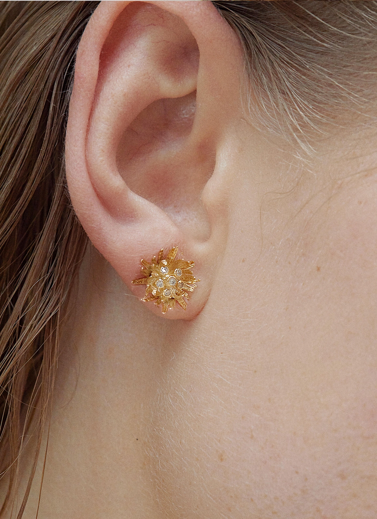 【SUBYUL】Wind flower earring Wind flower earrings : 수별 subyul