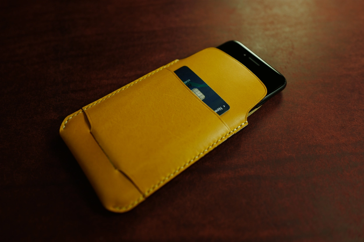 Amazon.com: Rifle Paper Co. iPhone 14 Case/iPhone 13 Case