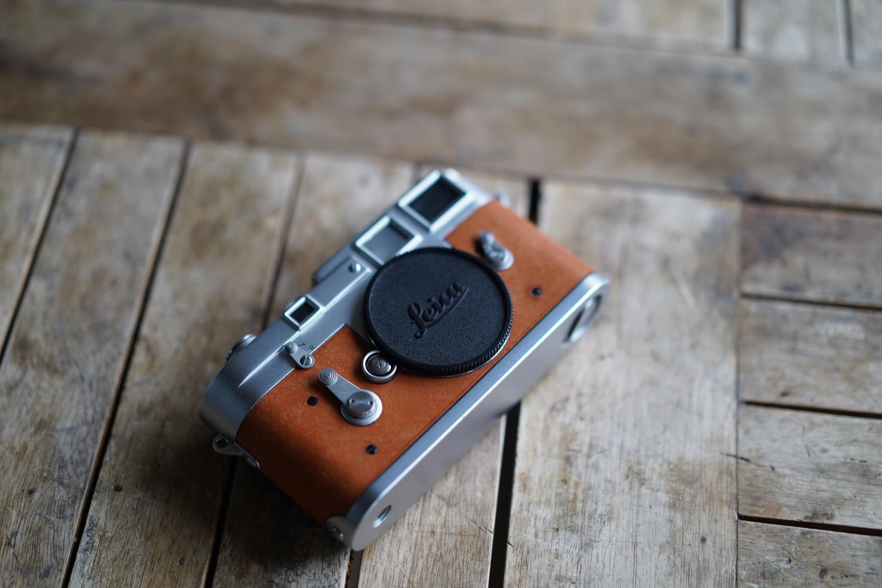 Leica M3 Buddha ear / Real leather skin : LEICA CASES