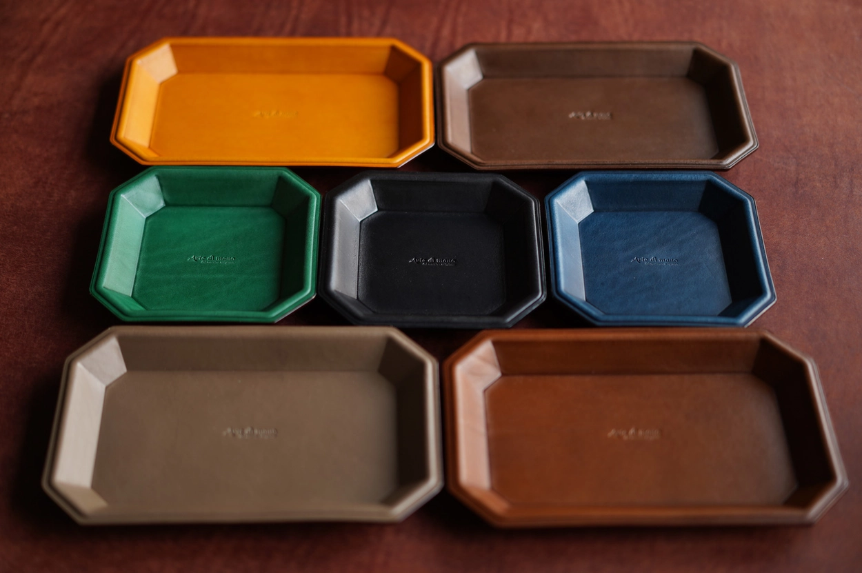 アシモクラフツ　molds aw tray Arte di mano] Leather molding tray : LEICA CASES & STRAPS by