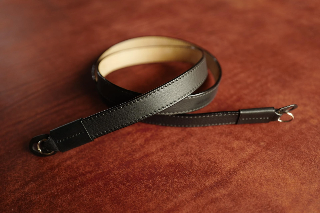 Arte di mano] Comodo wide F/L (Full-Lining) neck strap for