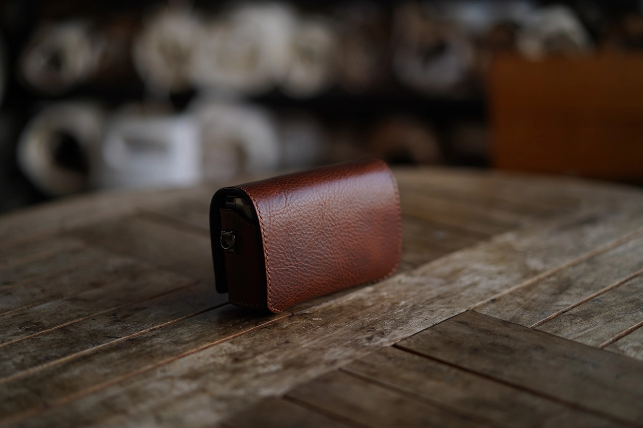 Contax T2 half-case : LEICA CASES & STRAPS by handcraft - Arte di mano