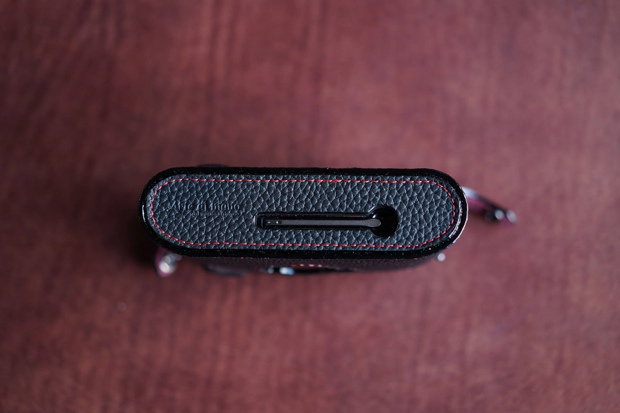 Leica M2, M3, M4, M6, M7, MP + Leica Vit half case : LEICA Leica M2, M3, M4, M6, M7, MP + Leica Vit half case : LEICA