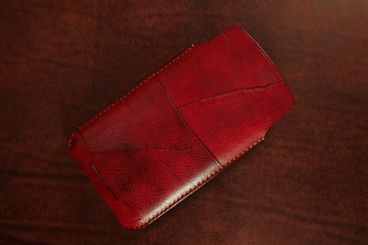 Pocket pouch case for iPhone 14 series : LEICA CASES