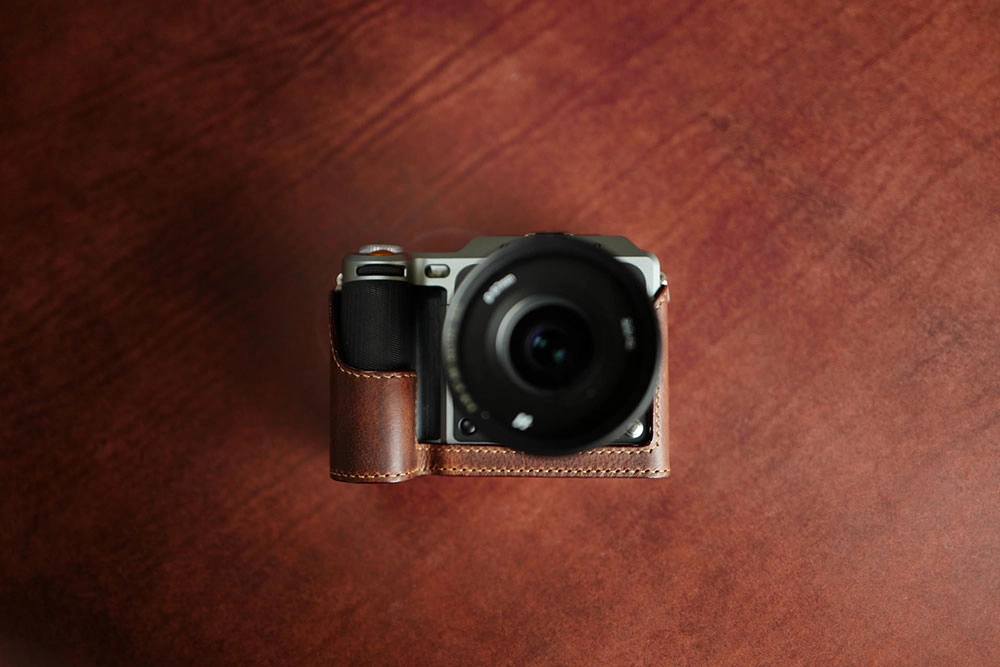 Hasselblad X1D II 50C Half case : LEICA CASES & STRAPS by