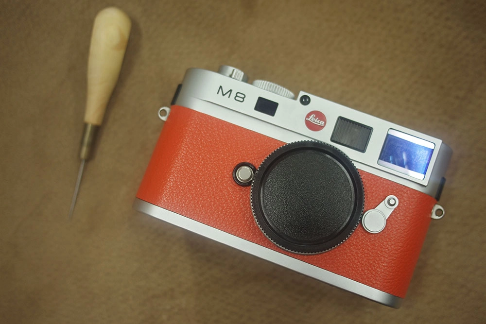 Leica M8, M9, M9P, M-monochrome, M-E / Real leather skin : LEICA CASES &  STRAPS by handcraft - Arte di mano