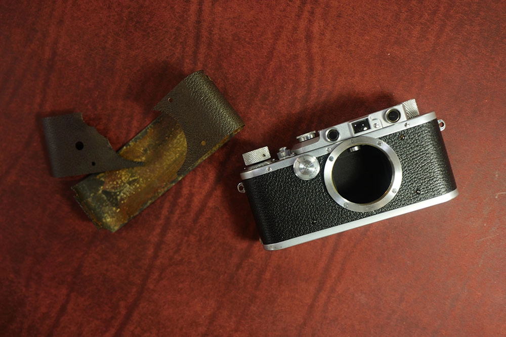 Leica Barnack series / Real leather skin : LEICA CASES & STRAPS by