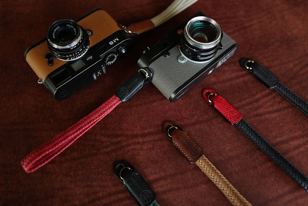 Arte di mano - deals Laccio hand strap for RF and etc camera.