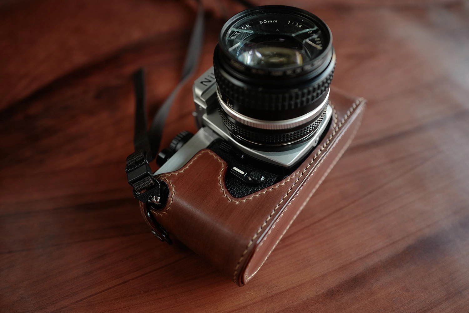 Nikon FM2 / FM3A half case : LEICA CASES & STRAPS by handcraft 