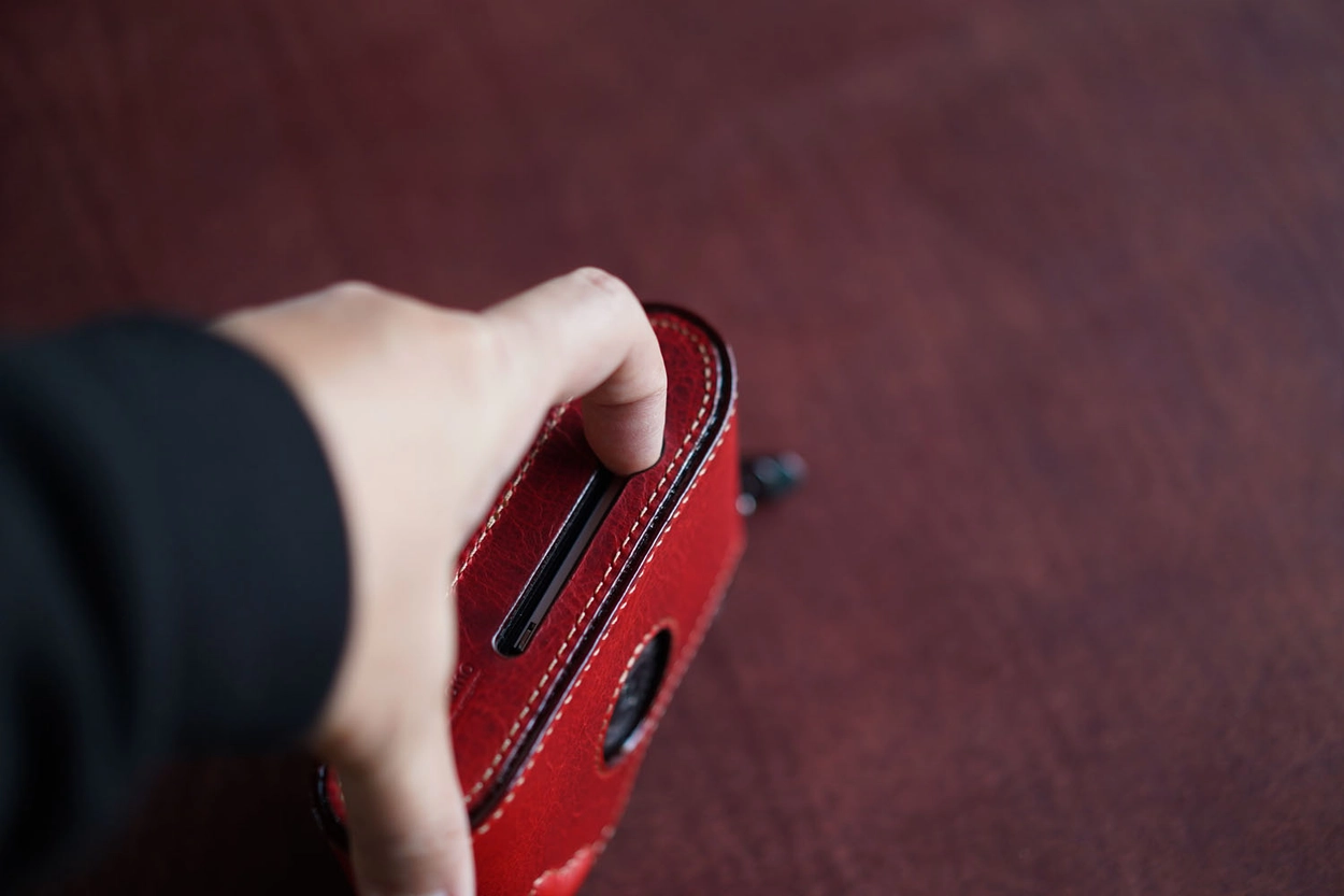 Leica M2, M3, M4, M6, M7, MP + Leica Vit half case : LEICA CASES