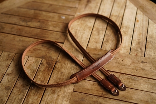 Arte di mano] Waxed cotton neck strap for Leica RF and etc camera