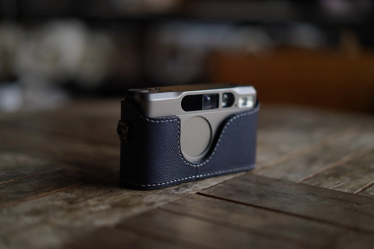Contax T2 half-case : LEICA CASES & STRAPS by handcraft - Arte di mano