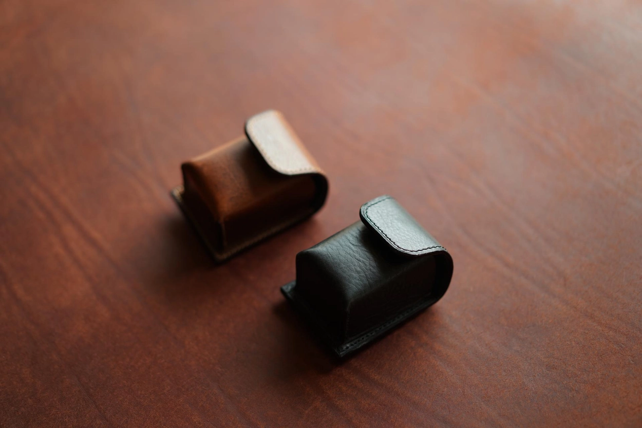 Multi Pouch for Leica Visoflex 2 & Thumb support (for M11) : LEICA