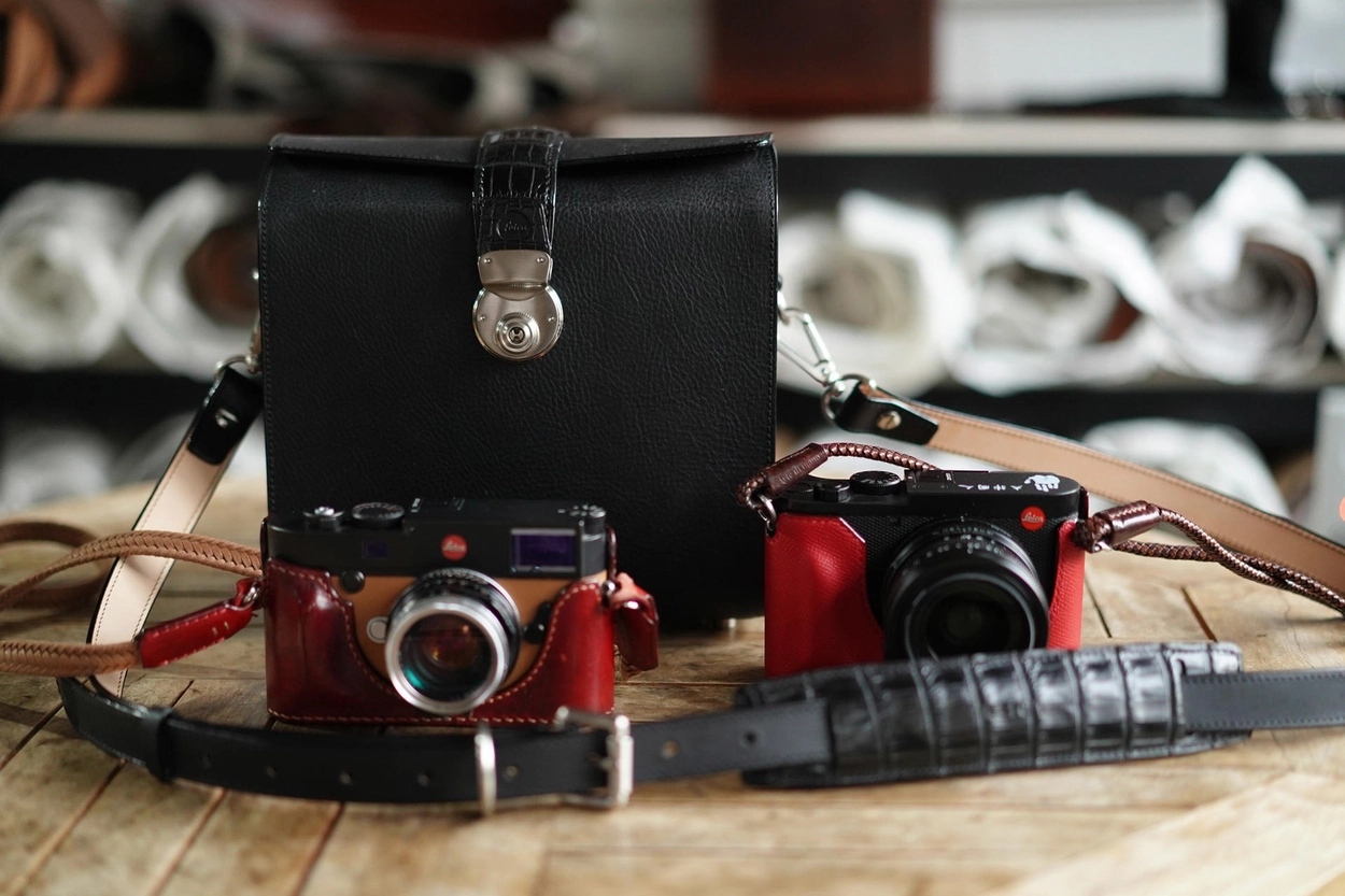 Crocodile edition] Heritage Camera bag : LEICA CASES & STRAPS by