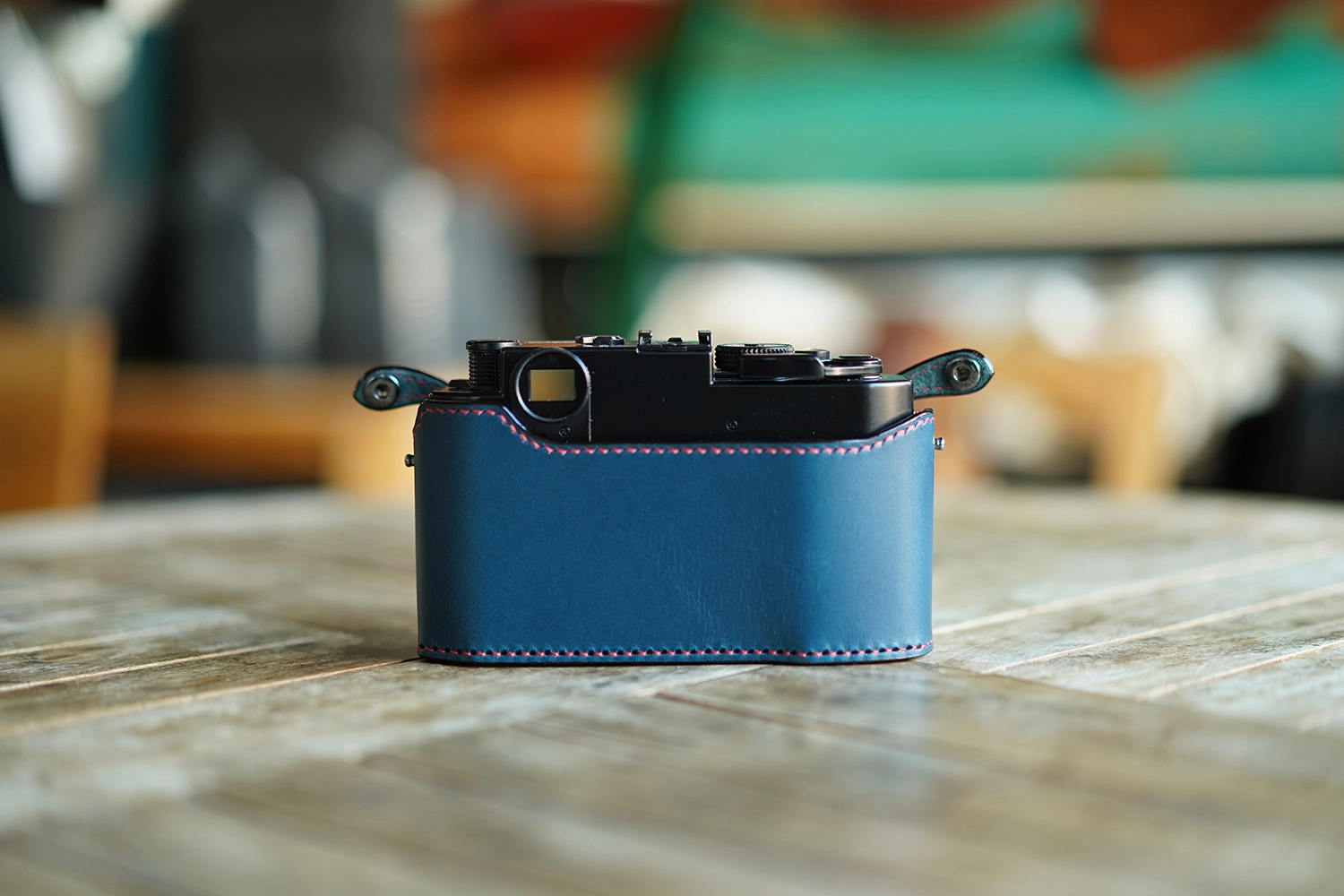 Voigtlander BESSA R2M half-case : LEICA CASES & STRAPS by