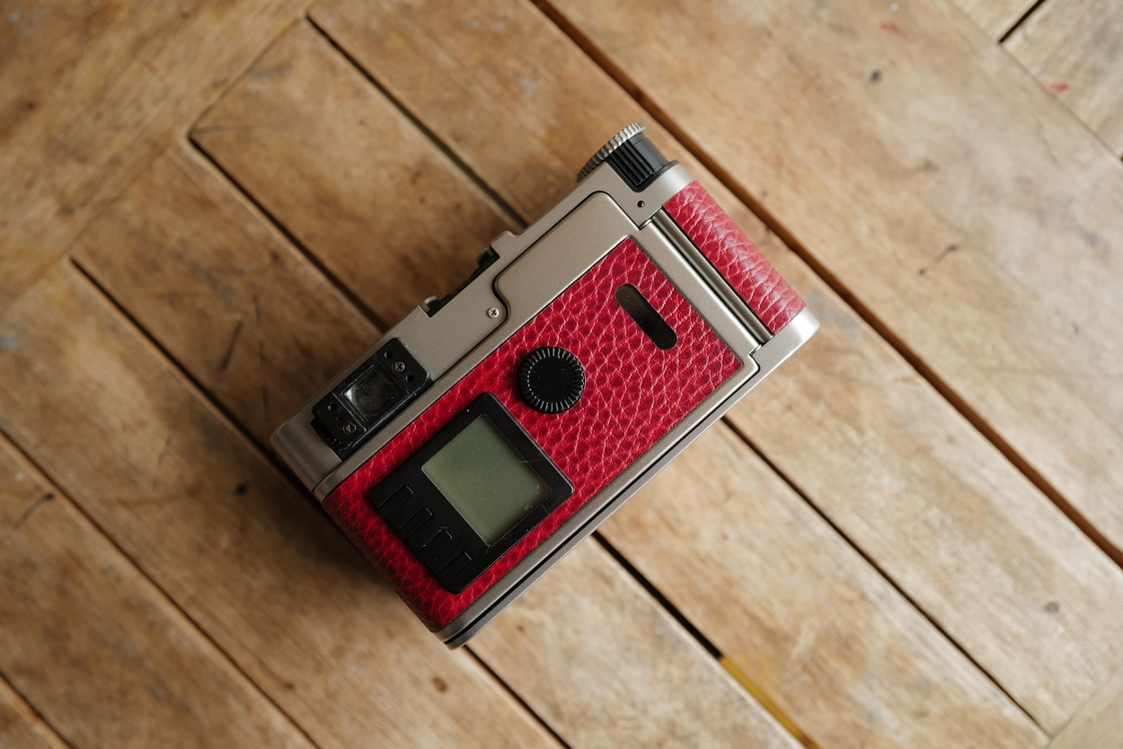 Leica CM / Real leather skin : LEICA CASES & STRAPS by handcraft