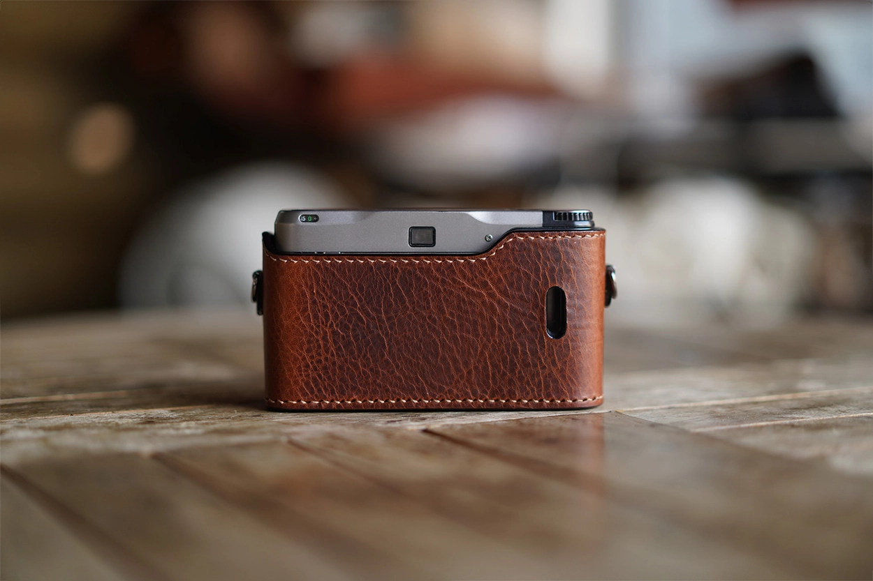 Contax T2 half-case : LEICA CASES & STRAPS by handcraft - Arte di mano