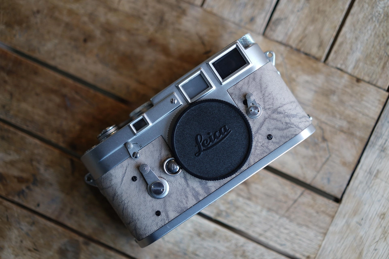 Leica M3 / Real leather skin : LEICA CASES & STRAPS by