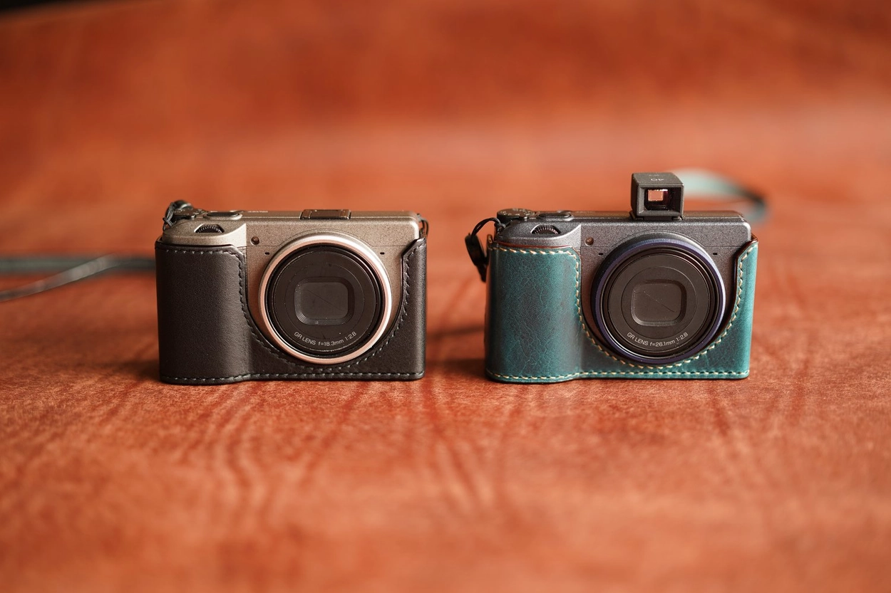 Ricoh GR3 Half case : LEICA CASES & STRAPS by handcraft - Arte di mano