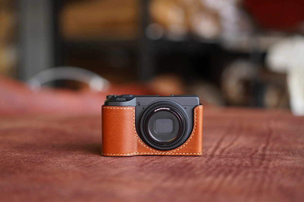 Ricoh GR IV / GR4 Half case : LEICA CASES & STRAPS by handcraft
