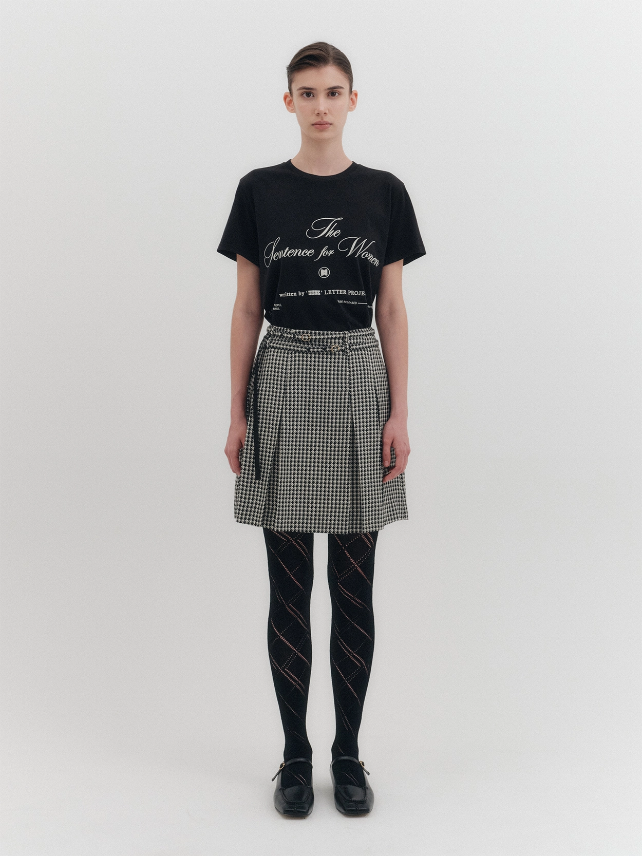 【EENK】ZOII A-line Mini Skirt Beige Black ZOII A-line Mini Skirt - Beige/Black : EENK SHOP