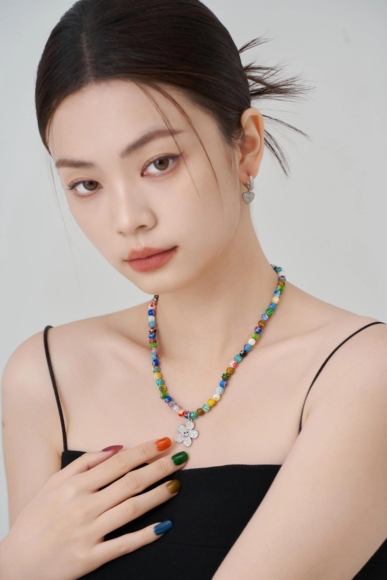 QUEENIE】 DIAMOND DAISY CHOKER : twentyoneaugust