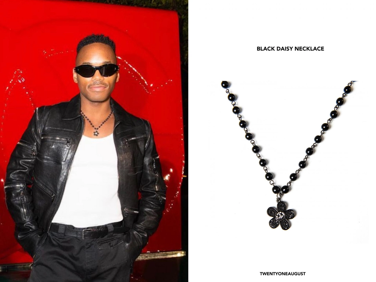 BLACK DAISY NECKLACE : twentyoneaugust