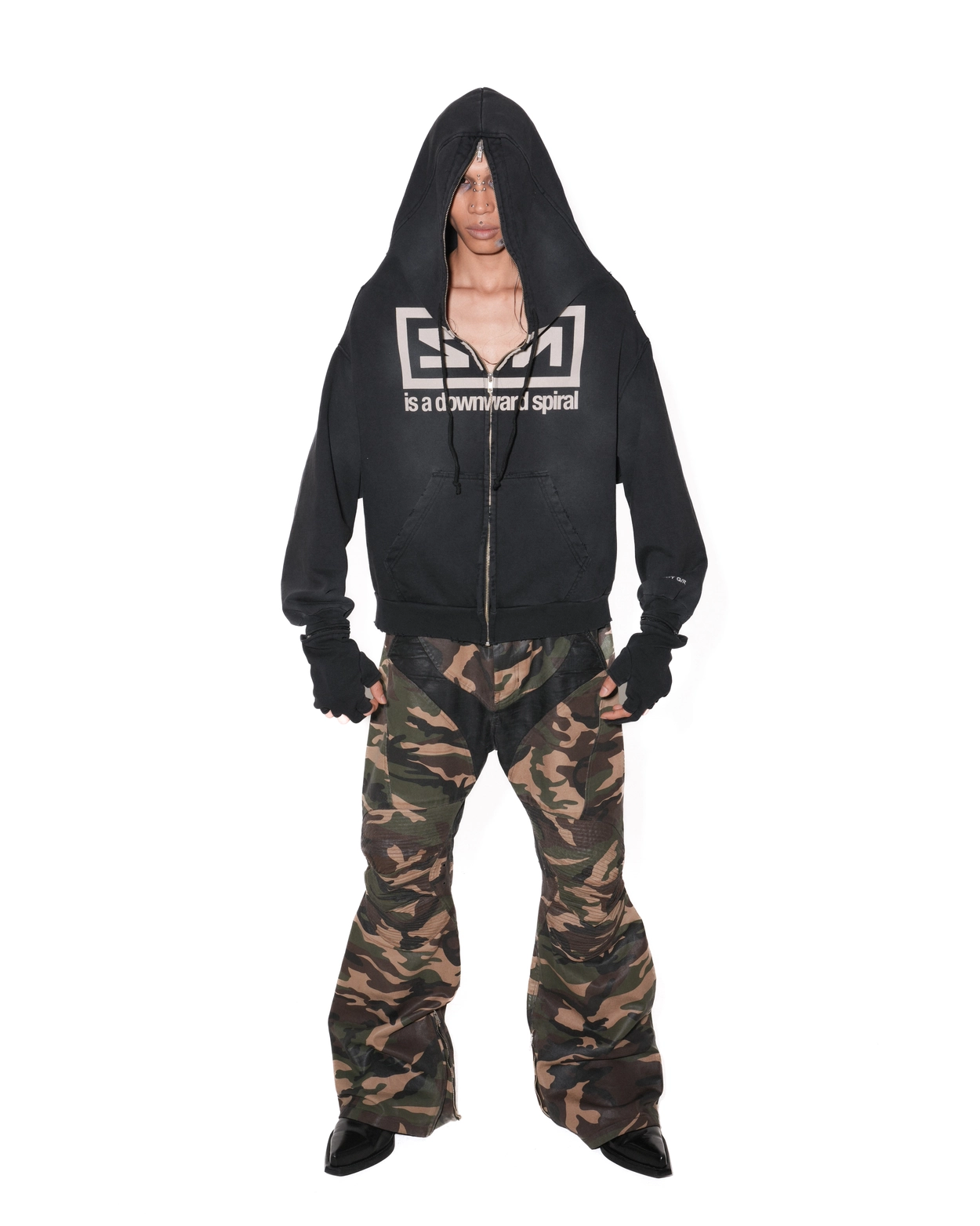 パンツ PROJECT G/R COATED BIKER ARMOURED FLARE PROJECT G/R - COATED BIKER ARMOURED PANTS | HBX - Globally