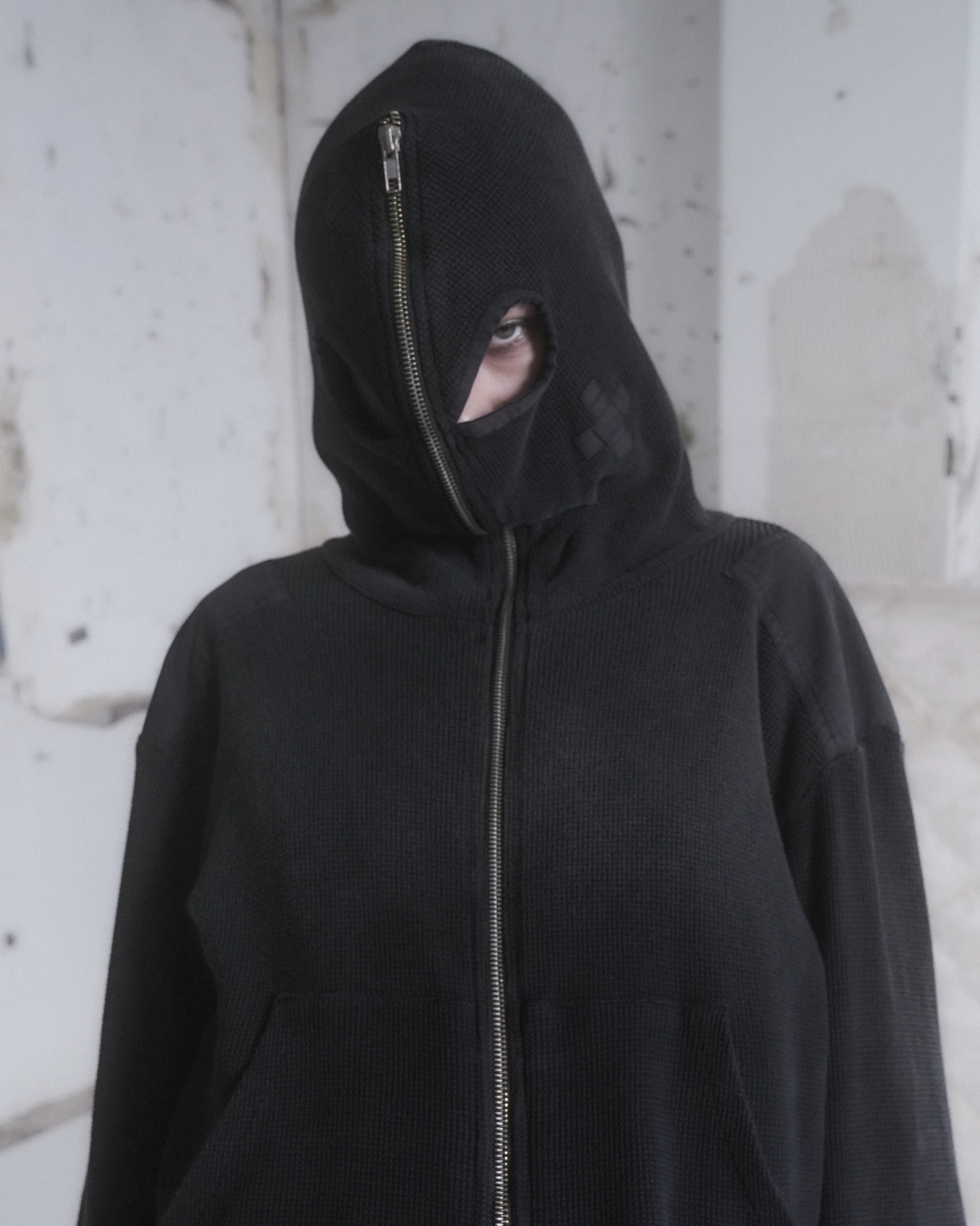 GIMP WAFFLE THERMAL ZIP HOODIE - WASHED BLACK : PROJECT G/R