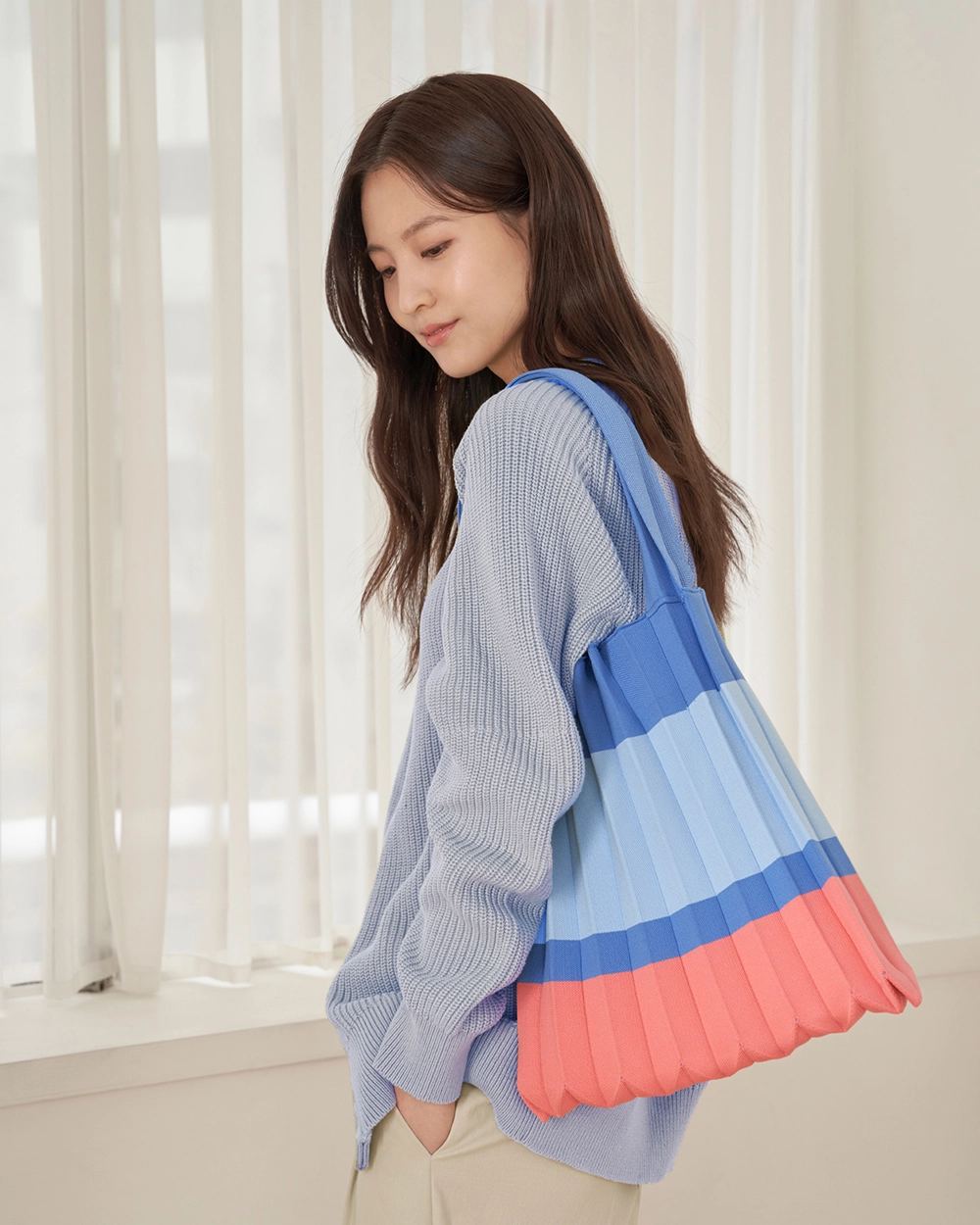 PLEATS MAMA 正規品関税込み SHOULDER BAG BLUE CORAL Shoulder Bag Blue coral : PLEATSMAMA: Sustainable Knit