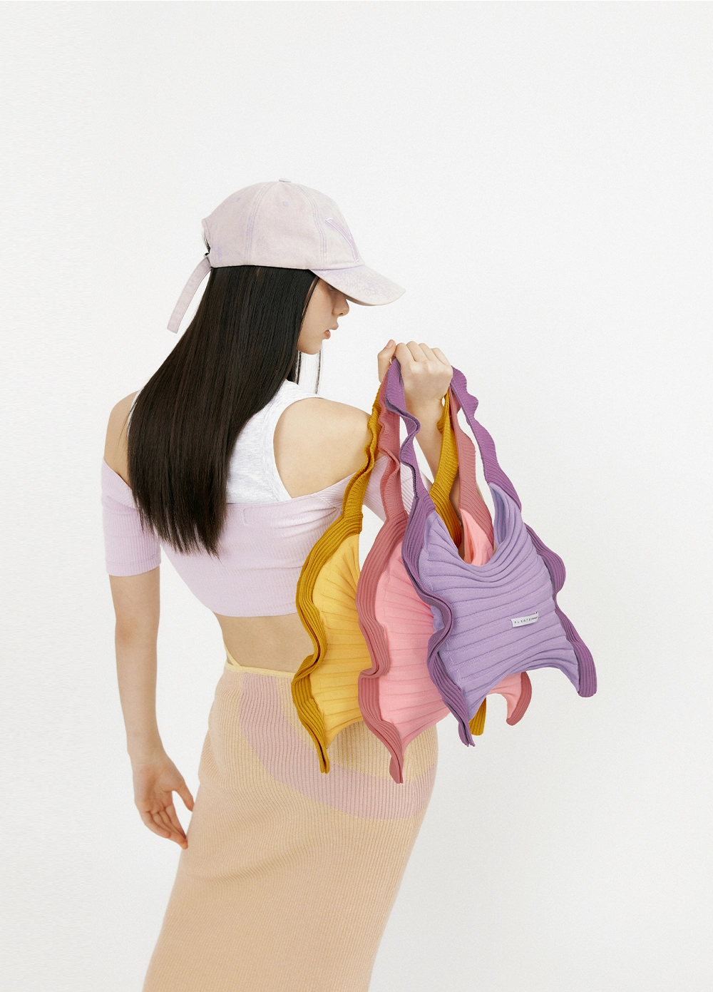 ★韓国大人気★【PLEATS MAMA】Ruffle shoulder bag★追跡付★ Ruffle Shoulder Bag Black : PLEATSMAMA: Sustainable Knit