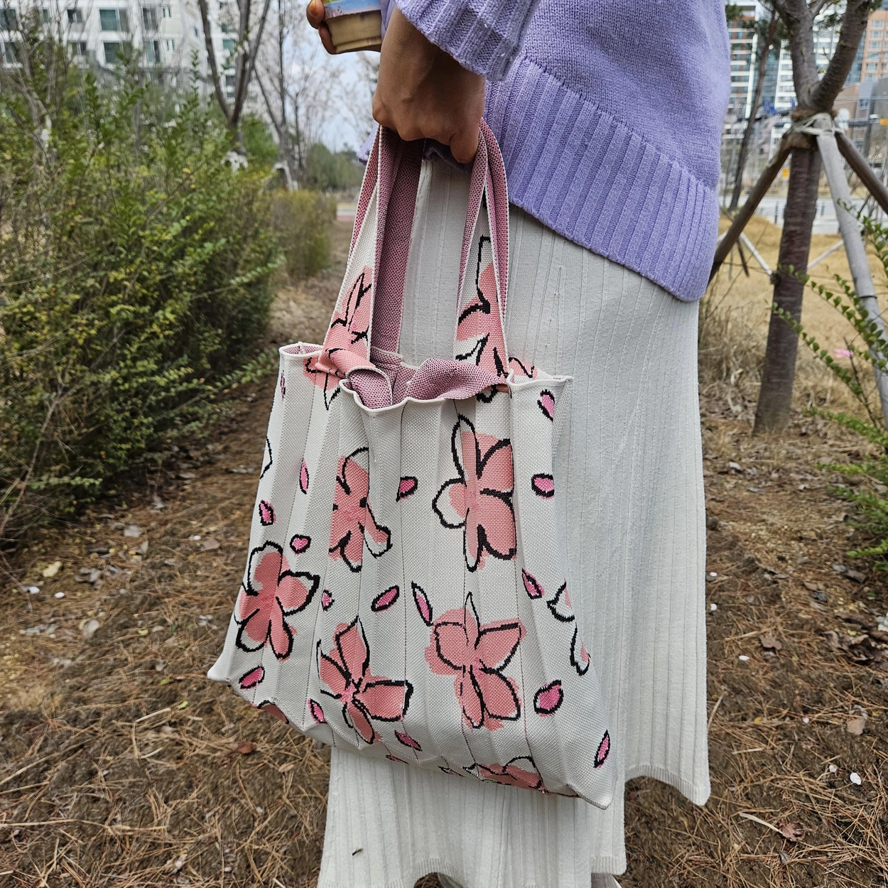 PLEATS MAMA 正規品関税込み [CHERRY BLOSSOM EDITION] 2WAY BAG CHERRY BLOSSOM EDITION] 2Way Shopper Bag Cream(free reusable