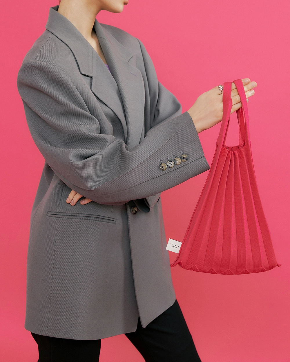 PLEATS MAMA 正規品関税込み MINI TOTE BAG CHERRYPINK MiniToteBag CherryPink : PLEATSMAMA: Sustainable Knit Pleats Bag