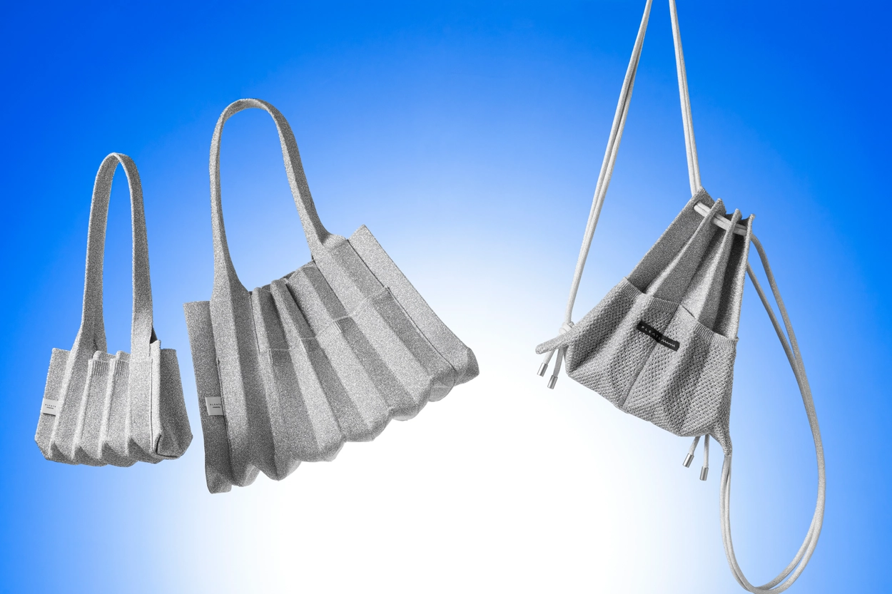 PLEATS MAMA 正規品関税込み MINI SHOULDER BAG STELLAR SILVER Mini Shoulder Bag Stellar Silver : PLEATSMAMA: Sustainable