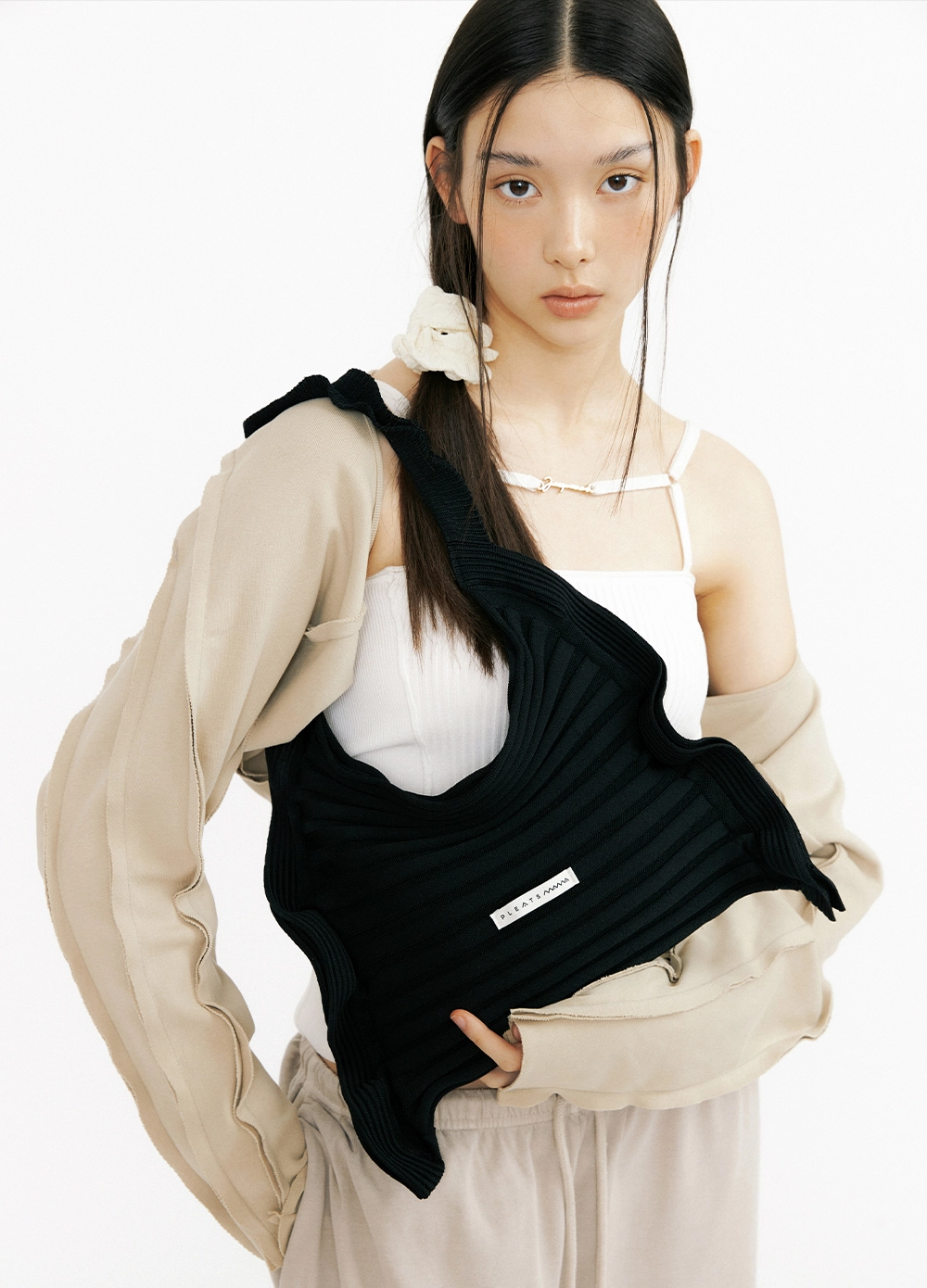 Ruffle Shoulder Bag Black : PLEATSMAMA: Sustainable Knit