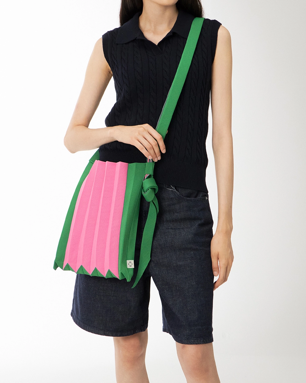 PLEATS MAMA 正規品関税込み NEW CROSS BAG PINK GREEN New Cross Bag Pink Green : PLEATSMAMA: Sustainable Knit